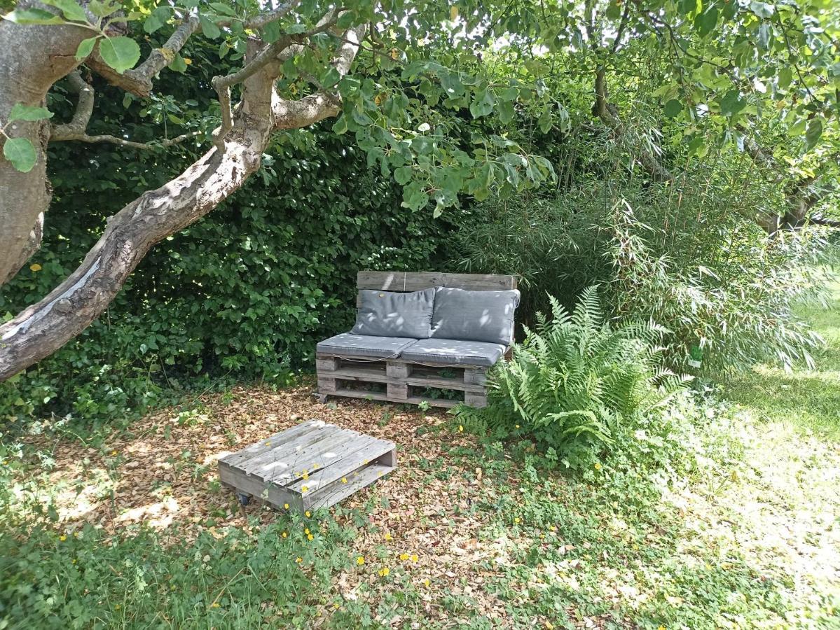 L'Echappee Au Jardin, Yourte Bucolique Godinne Εξωτερικό φωτογραφία